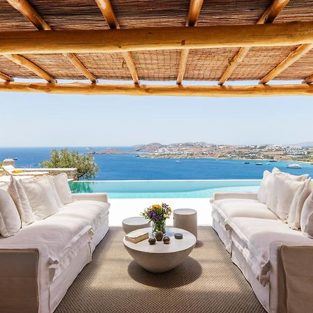 V&V Guest House - Luxury Suites Ornos  Exterior photo