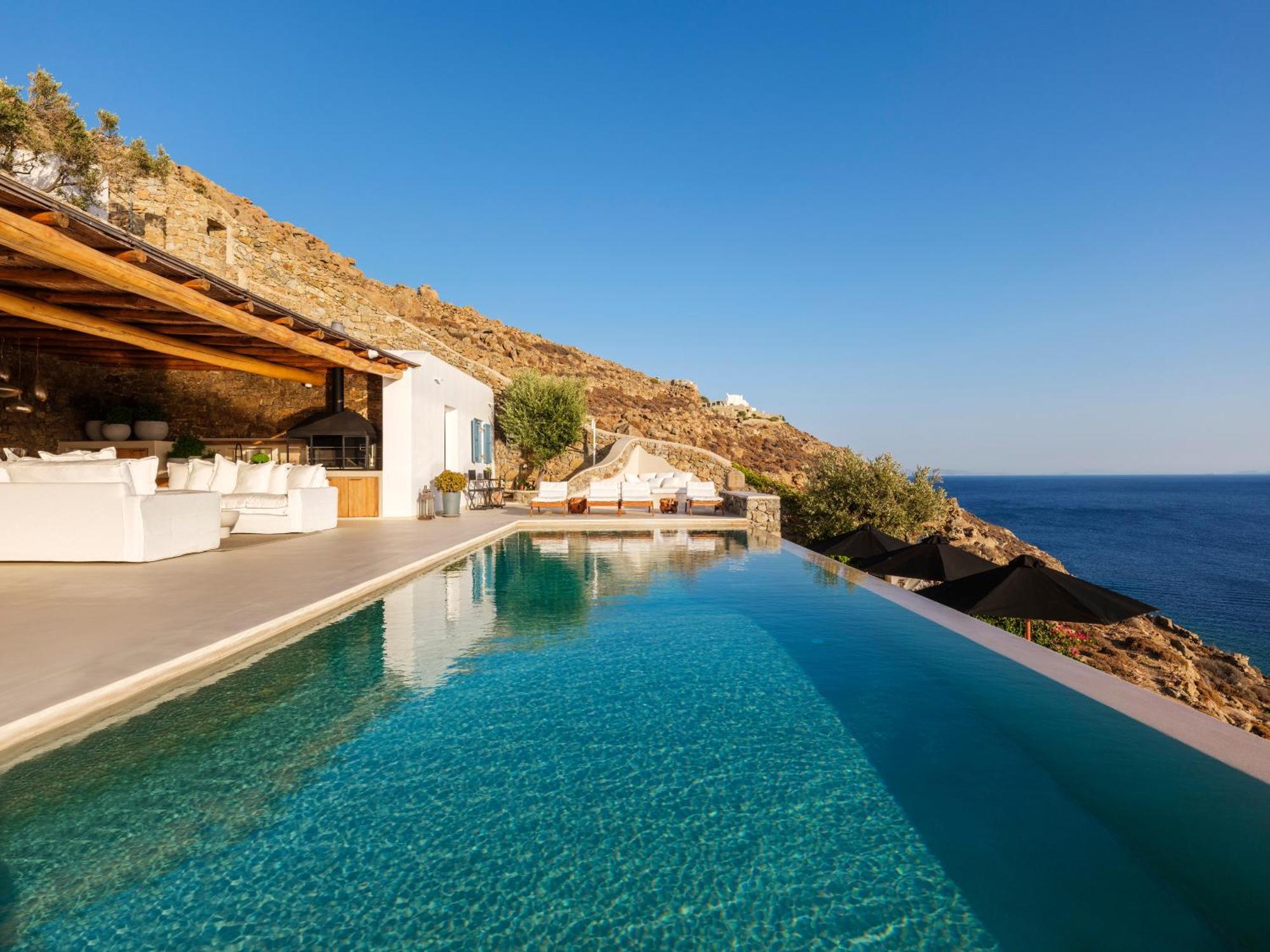 V&V Guest House - Luxury Suites Ornos  Exterior photo